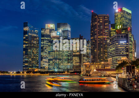 Night Skyline, Innenstadt, Singapur Stockfoto
