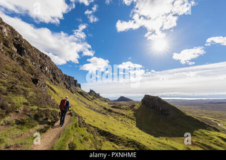 Großbritannien, Schottland, Innere Hebriden, Isle of Skye, Trotternish, Quiraing, touristische Auf Wanderweg Stockfoto