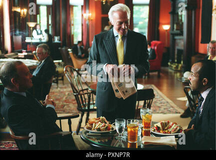 Syriana, 2005 Regie: Stephen Gaghan, Szene mit Dean Whiting (Christopher Plummer, Mitte) Stockfoto