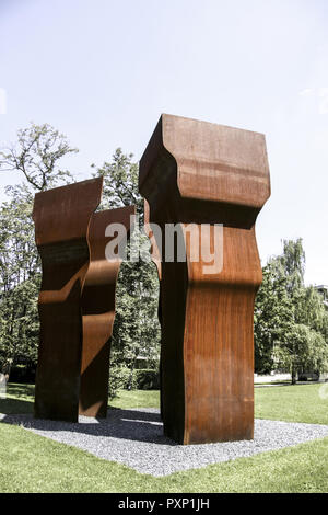 Deutschland, München, Pinakothek der Moderne, Skulptur, Buscando la Luz, Bayern, Oberbayern, Kultur, Kunst, Gebäude, Bauwerk, das Museum, das Museumsgebäude Stockfoto