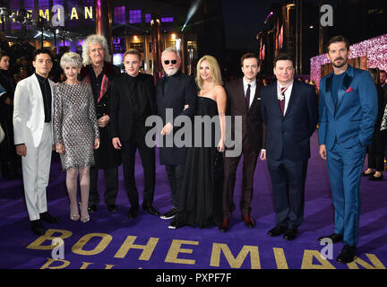 Von Links nach Rechts, Rami Malek, Anita Dobson, Brian May, Ben Hardy, Roger Taylor, Sarina Potgieter, Joseph Mazzello, Mike Myers und Gwilym Lee an der Bohemian Rhapsody Weltpremiere auf der die SSE-Arena, Wembley, London statt. Stockfoto