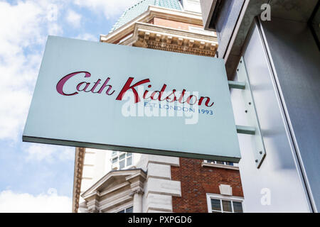 London England, Großbritannien, West End St James's, Piccadilly Cath Kidston, Shopping Shopper Shopper shoppen shoppen shoppen shoppen shoppen Markt Märkte Marktplatz kaufen verkaufen, Retail st Stockfoto