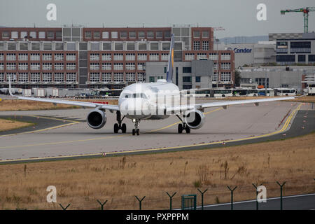 D-AIUG, Airbus A 320-214 der Lufthansa am Flughafen Frankfurt am Main (FRA), 23.09.2018 Stockfoto