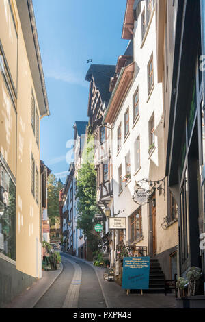 Gasse in der Altstadt von Cochem, Deutschland Stockfoto
