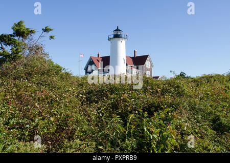 Nobska Leuchtturm in Plymouth, Cape Cod, Massachusetts, USA auf hellen, sonnigen blauen Himmel morgen Stockfoto