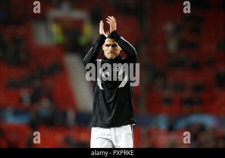 Juventus' Cristiano Ronaldo Aufwärmen vor dem UEFA Champions League Spiel im Old Trafford, Manchester. Stockfoto