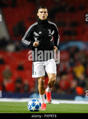 Juventus' Cristiano Ronaldo Aufwärmen vor dem UEFA Champions League Spiel im Old Trafford, Manchester. Stockfoto