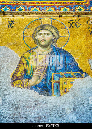 Detail der Deesis Mosaik, eine byzantinische Mosaik in der oberen südlichen Galerie der Hagia Sophia Moschee entfernt. Istanbul, Türkei. Stockfoto