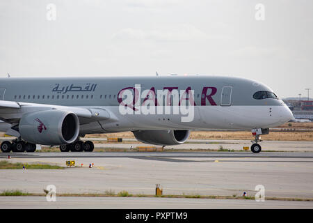 Ein 7-ALM, Airbus A 350-941 der Qatar Airways am Flughafen Frankfurt am Main (FRA), 23.09.2018 Stockfoto