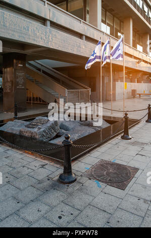 Israel, Tel Aviv - 15. September 2018: Monument Kennzeichnung der Ort der Ermordung von Yitzhak Rabin Stockfoto