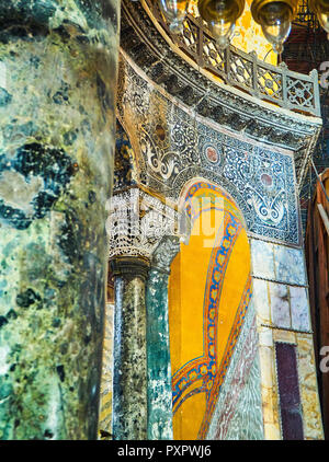 Detail der Exedra des oberen südlichen Galerie des Kirchenschiffs der Hagia Sophia. Istanbul, Türkei. Stockfoto