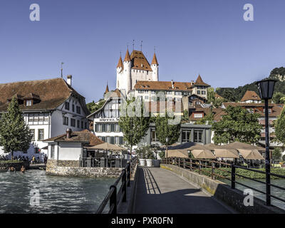 Altstadt von Thun, und Schloss Thun, Berner Oberland, Schweiz, Europa Stockfoto