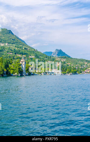 Italien, Lombardei, Gardone Riviera, Gardasee, Torre di San Marco Stockfoto