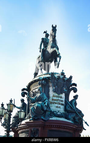Denkmal für Nikolaus I., Saint Isaac's Square. Sankt Petersburg, nordwestlich, Russland. Stockfoto
