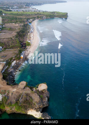 Indonesien, Bali, Luftaufnahme von Balangan Beach Stockfoto