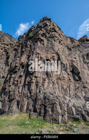Salisbury Crags (Holyrood Park) in Schottland Stockfoto