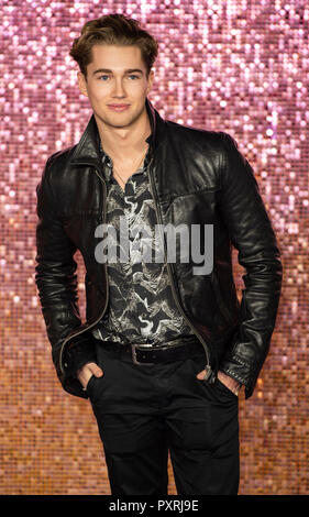 London, Großbritannien. 23. Oktober, 2018. AJ Pritchard besucht die Weltpremiere von 'Bohemian Rhapsody' an SSE Arena Wembley am 23. Oktober 2018 in London, England Credit: Gary Mitchell, GMP-Media/Alamy leben Nachrichten Stockfoto