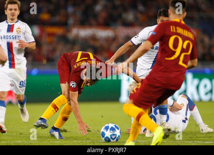 Rom, Italien, 23. Oktober, 2018. Roma's Cengiz Unter in Aktion während der Champions League Gruppe G Fußballspiel zwischen Roma und CSKA Moskau im Olympiastadion. Roma gewann 3-0. © Riccardo De Luca UPDATE BILDER/Alamy leben Nachrichten Stockfoto