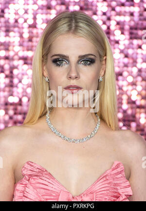 London, Großbritannien. 23. Oktober, 2018. Lucy Boynton besucht die Weltpremiere von 'Bohemian Rhapsody' an SSE Arena Wembley am 23. Oktober 2018 in London, England Credit: Gary Mitchell, GMP-Media/Alamy leben Nachrichten Stockfoto