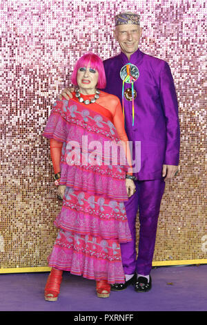 London, Großbritannien. 23. Oktober, 2018. Zandra Rhodes, Bohemian Rhapsody - Weltpremiere, SSE Arena, Wembley, London, UK, 23. Oktober 2018, Foto von Richard Goldschmidt Credit: Rich Gold/Alamy leben Nachrichten Stockfoto