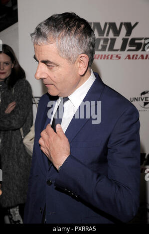 New York, USA. 23. Oktober, 2018. Schauspieler Rowan Atkinson besucht die 'Johnny English schlägt wieder zu 'New York Screening bei AMC Lincoln Square Theater am Oktober 23, 2018 in New York City. Credit: Ron Adar/Alamy leben Nachrichten Stockfoto