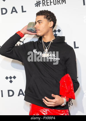 New York, USA. 23. Oktober, 2018. Jay Critch nimmt an der 4. jährlichen ATEMZUGVOLUMEN X: Brooklyn bei Barclays Center Credit: Lev radin/Alamy leben Nachrichten Stockfoto