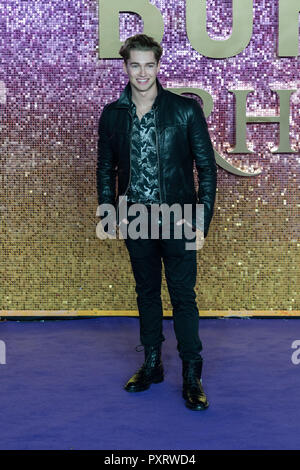 London, Großbritannien. 23. Oktober 2018. AJ Pritchard besucht die Weltpremiere von 'Bohemian Rhapsody' an der SSE Wembley Arena in London. Credit: Wiktor Szymanowicz/Alamy leben Nachrichten Stockfoto