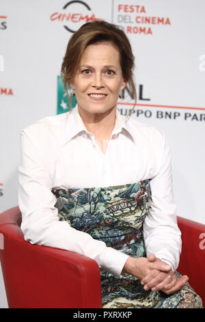 Rom, Italien. 24 Okt, 2018. Roma Kino Fest 2018. Rome Film Festival. Photocall Sigourney Weaver. Im Bild: Sigourney Weaver Credit: Unabhängige Fotoagentur/Alamy leben Nachrichten Stockfoto