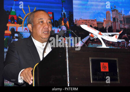 Kolkata, Indien. 23 Okt, 2018. Direktor von Tourismus Malaysia, Sulaiman Suip auf einer Pressekonferenz während der Einführung von Malindo Air Flug von Kalkutta nach Kuala Lumpur. Credit: Saikat Paul/Pacific Press/Alamy leben Nachrichten Stockfoto