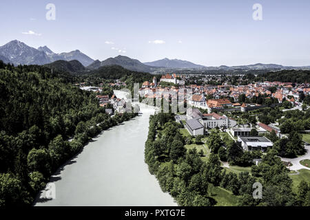 Füssen am Lech im Allgaäu, Bayern Deutschland, Füssen am Lech, Stadtblick, Schloss, barocke Kirche St. Mang, Allgäu, Bayern, Deutschland, Altstadt, ar Stockfoto