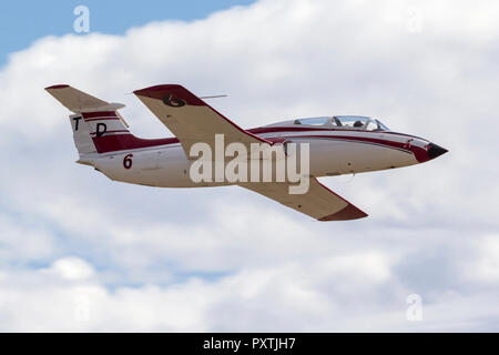 Der Joe Gano Piloten luggo" ein L-29 Delfin Albatross während eines Jet Class Hitze Rennen als Teil der 2018 Reno National Championship Air Races. Sluggo würde Stockfoto