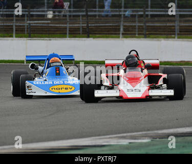 Frank Lyons, Lola T332, Julian Maynard, März 742, Derek Bell Trophy, Formel Atlantic, Formel 2, Formel 5000, HSCC, Silverstone Endrunden, Silverstone Stockfoto