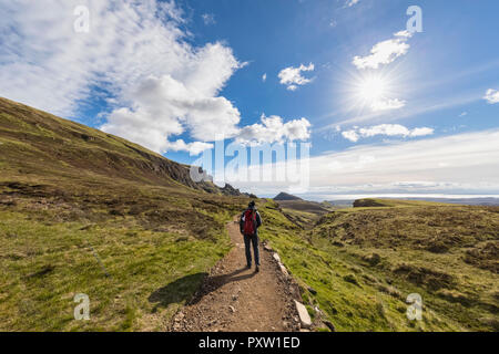 Großbritannien, Schottland, Innere Hebriden, Isle of Skye, Trotternish, Quiraing, touristische Auf Wanderweg Stockfoto