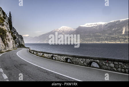 Die Gardesana Occidentale, der Straße am Gardasee, Italien Stockfoto