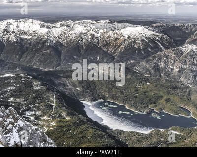 Gefroren Eibsee in der Nähe von Garmisch Partenkirchen Stockfoto