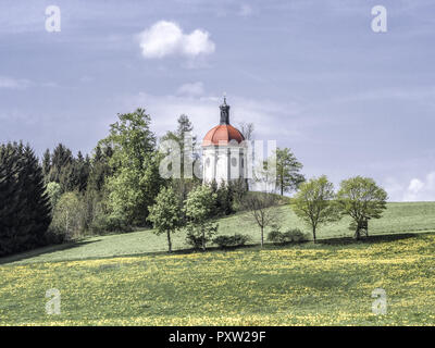 Buschelkapelle in der Nähe von Ottobeuren im Frühjahr, Schwaben, Deutschland Stockfoto