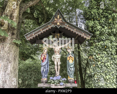 Bildstock, Kruzifix im Salzkammergut, Österreich Stockfoto