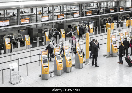 Abfertigungshalle Terminal 2, Lufthansa, Franz-Josef-Strauß-Flughafen München, Oberbayern, Bayern, Deutschland, Europa Stockfoto