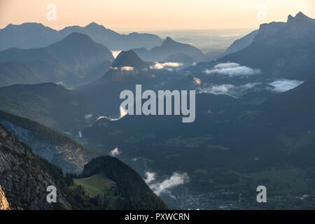Österreich, Salzburg Land, Loferer Steinberge, Bergwelt in der Dämmerung Stockfoto