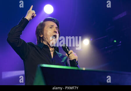 Spanische Sänger Raphael führt live am Palast der Sport bietet: Raphael Wo: Madrid, Spanien Wann: 22 Sep 2018 Credit: Oscar Gonzalez/WENN.com Stockfoto