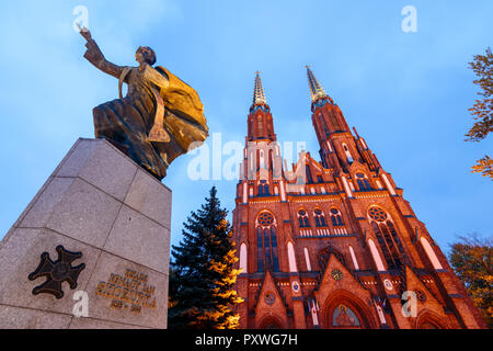 Warschau, Polen - 19. Okt. 2018: Abendlicher Blick von St. Florian's Kathedrale in Warschau Stockfoto