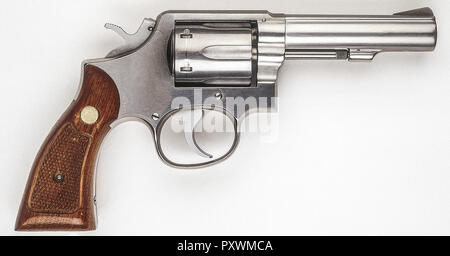 Revolver, Silberfarben Mit Holzgriff Stockfoto