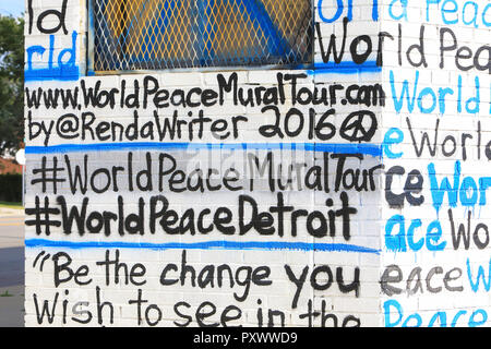 Frieden Wandbild auf Rosa Parks Boulevard, in Detroit, Michigan, USA Stockfoto