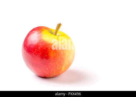 Eine rot grün Bio Apfel auf weißem Hintergrund Stockfoto