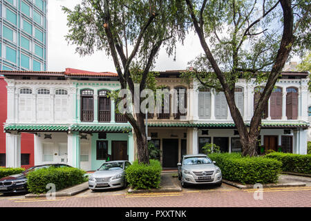 Charmante Reihe der Chinesischen Barock Geschäftshäuser im Emerald Hill Road, einen Steinwurf entfernt von der Orchard Road, Singapur entfernt. Stockfoto