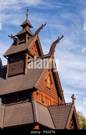 Detail der rekonstruierten Holz- Gol Stabkirche (Gol Stavkyrkje) in den Norwegischen Museum für Kulturgeschichte an der Halbinsel Bygdoy in Oslo, Norwegen, Scandana Stockfoto