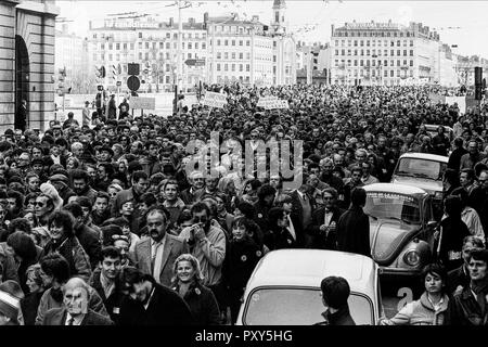 Verteidiger der konfessionellen Schule Protest gegen angebliche Govermental reform, Lyon, Frankreich Stockfoto