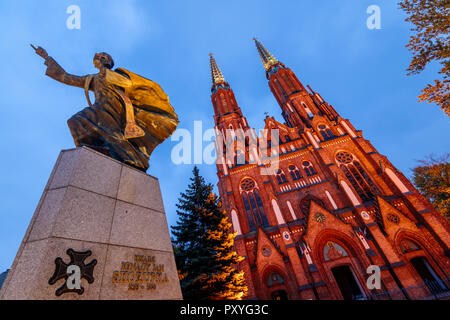 Warschau, Polen - 19. Okt. 2018: Abendlicher Blick von St. Florian's Kathedrale in Warschau Stockfoto