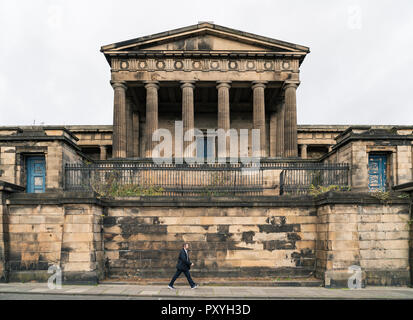 Außenansicht des ehemaligen Alten Royal High School auf dem Calton Hill, Edinburgh, Schottland, Großbritannien. Stockfoto