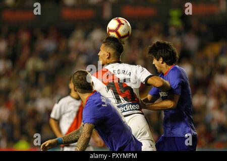 Madrid, Spanien. 24 Okt, 2018. Fußballspiel zwischen Rayo Vallecano und Athletic Bilbao der 2018/2019 die Spanische Liga, an der Vallecas Stadium statt, in Madrid. (Foto: Jose Cuesta/261/Cordon drücken). Credit: CORDON Cordon Drücken Sie die Taste/Alamy leben Nachrichten Stockfoto